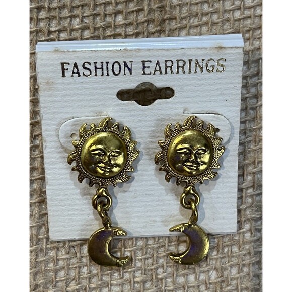 Vintage Gold Tone SUN HALF MOON Earrings Celestial Whimsigoth Fairy Grunge - Picture 4 of 7